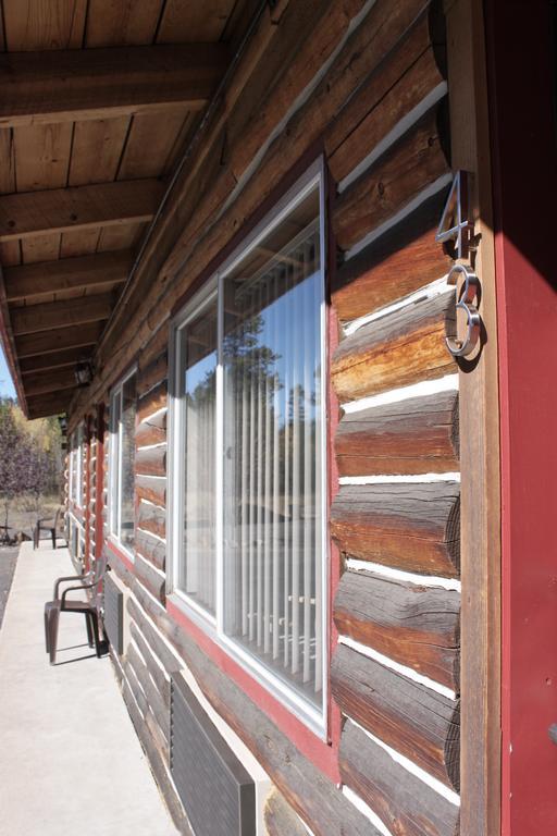 Rustic Inn Маккол Екстериор снимка